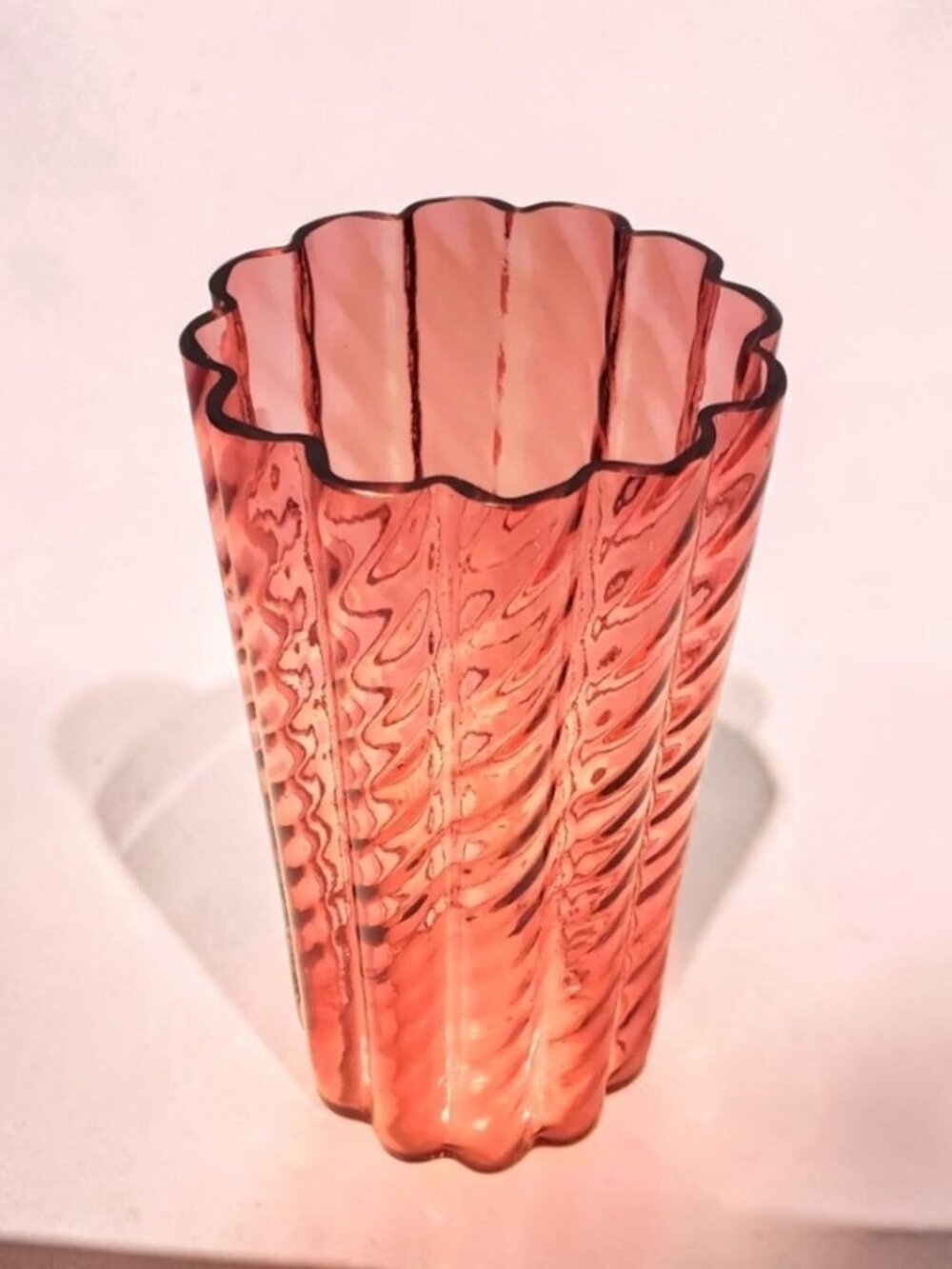Vintage Pilgrim Art Glass Cranberry Ionic Optic Rib Swirl Vase #1726 Hand Blown